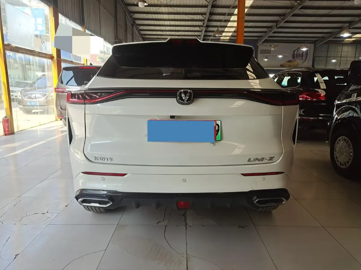 2024 ChangAn UNI-Z 1.5L 98HP L4 E-CVT PHEV 18.4KWH,autocango,china used car exporter,china ev exporter,chinese used car exporter,chinese used ev exporter