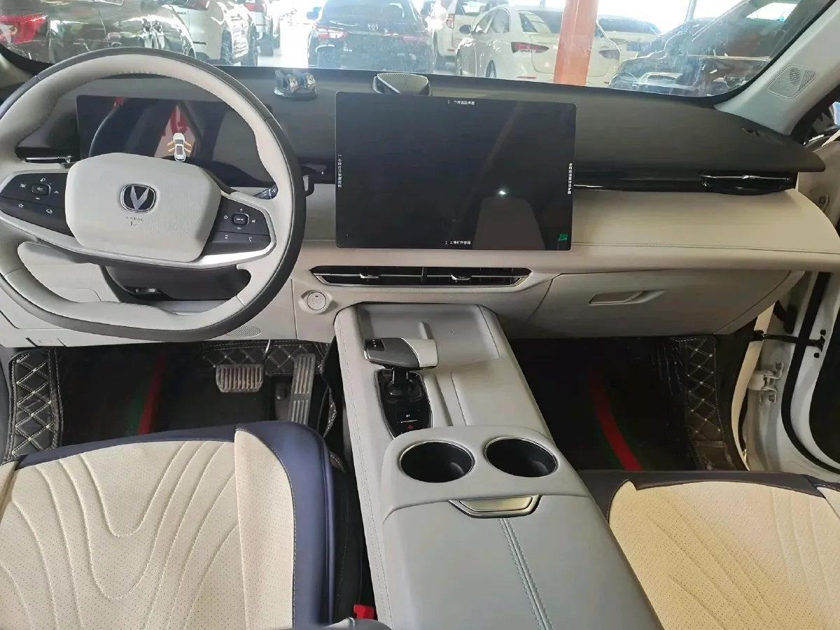 2024 ChangAn UNI-Z 1.5L 98HP L4 E-CVT PHEV 18.4KWH,autocango,china used car exporter,china ev exporter,chinese used car exporter,chinese used ev exporter