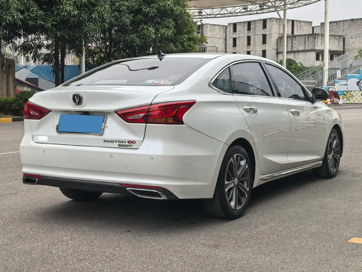 2022 ChangAn Raeton CC 1.5T 188HP L4 7DCT,autocango,china used car exporter,china ev exporter,chinese used car exporter,chinese used ev exporter