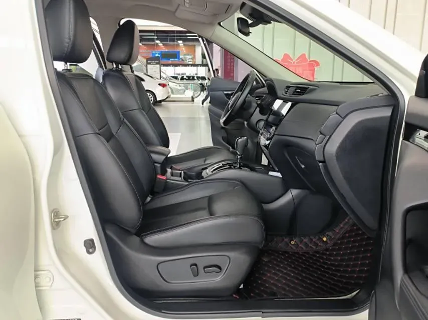 2020 Nissan X-Trail 2.0L 154HP L4 CVT,autocango,china used car exporter,china ev exporter,chinese used car exporter,chinese used ev exporter