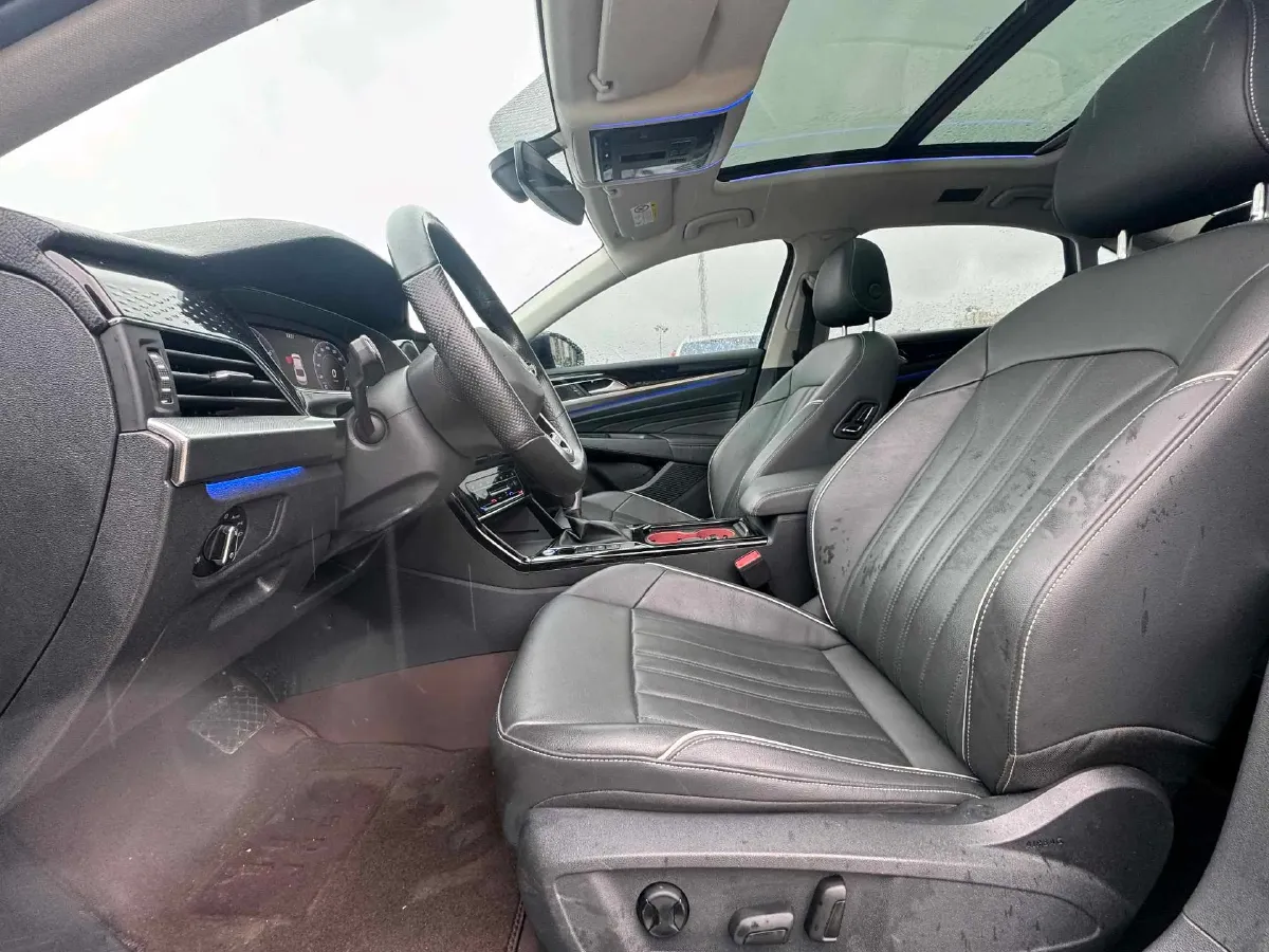 2023 Volkswagen Passat 2.0T 186HP L4 7DCT,autocango,china used car exporter,china ev exporter,chinese used car exporter,chinese used ev exporter