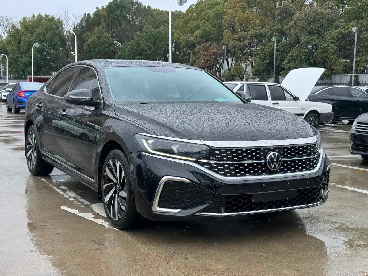 2023 Volkswagen Passat 2.0T 186HP L4 7DCT,autocango,china used car exporter,china ev exporter,chinese used car exporter,chinese used ev exporter
