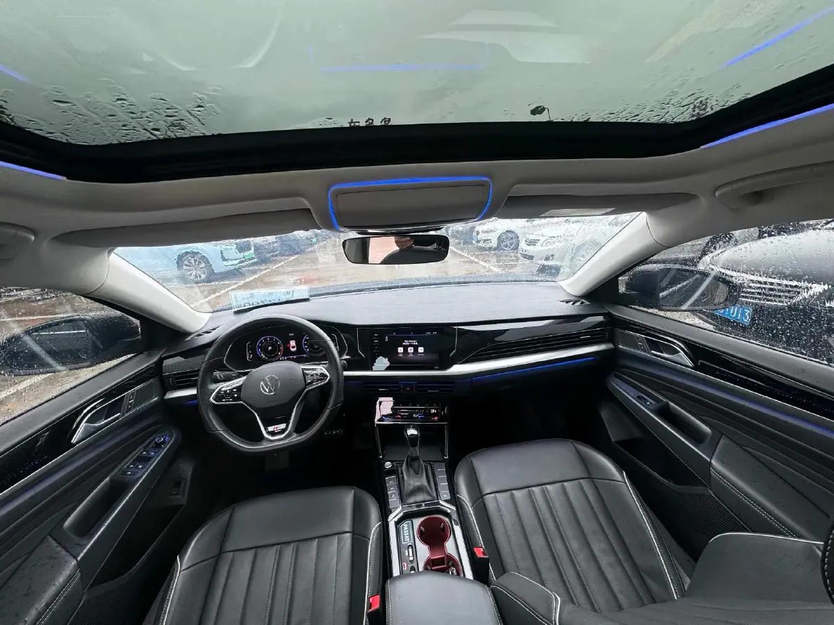 2023 Volkswagen Passat 2.0T 186HP L4 7DCT,autocango,china used car exporter,china ev exporter,chinese used car exporter,chinese used ev exporter