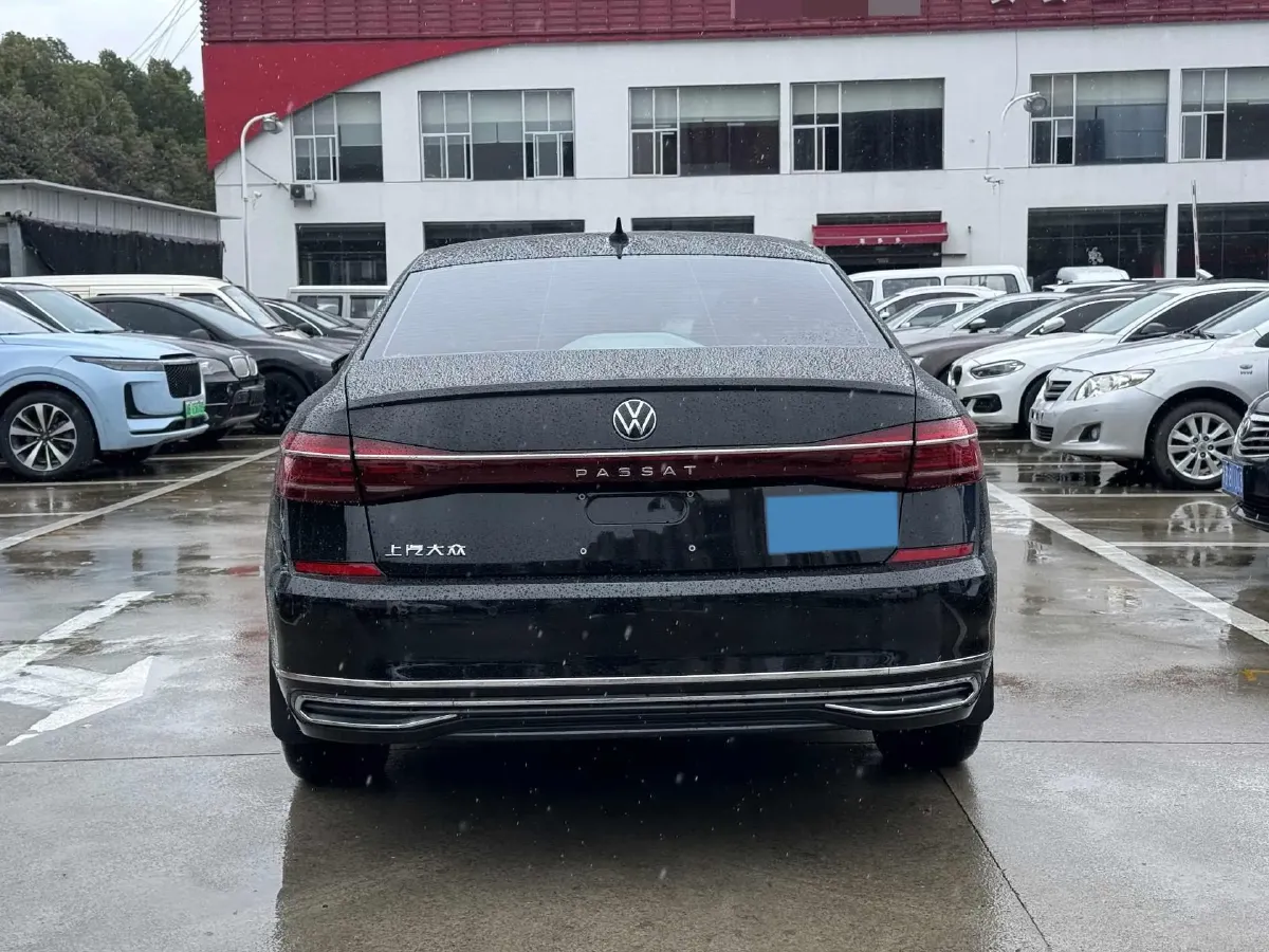 2023 Volkswagen Passat 2.0T 186HP L4 7DCT,autocango,china used car exporter,china ev exporter,chinese used car exporter,chinese used ev exporter
