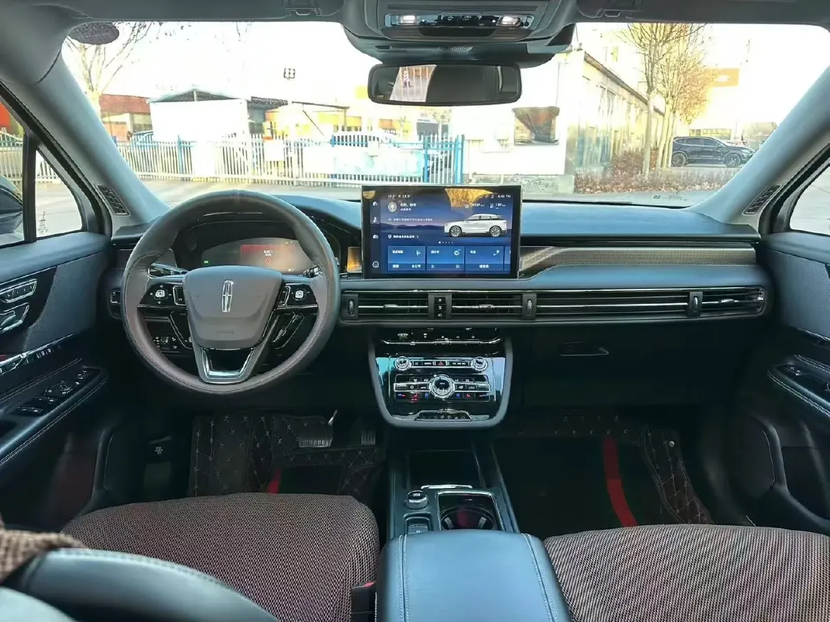 2023 Lincoln Corsair 2.0T 261HP L4 8AT,autocango,china used car exporter,china ev exporter,chinese used car exporter,chinese used ev exporter