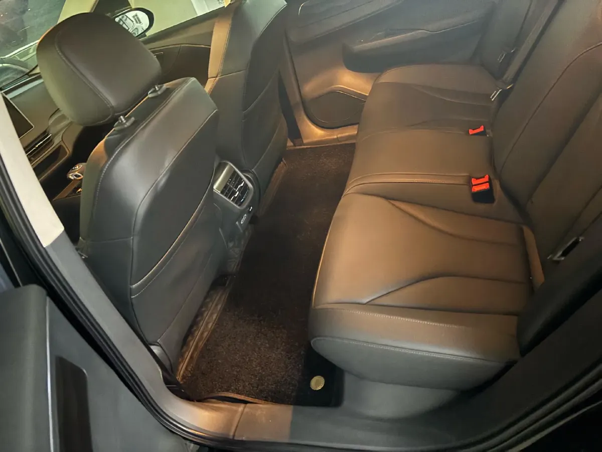 2022 HongQi E-QM5 BEV 54KWH,autocango,china used car exporter,china ev exporter,chinese used car exporter,chinese used ev exporter