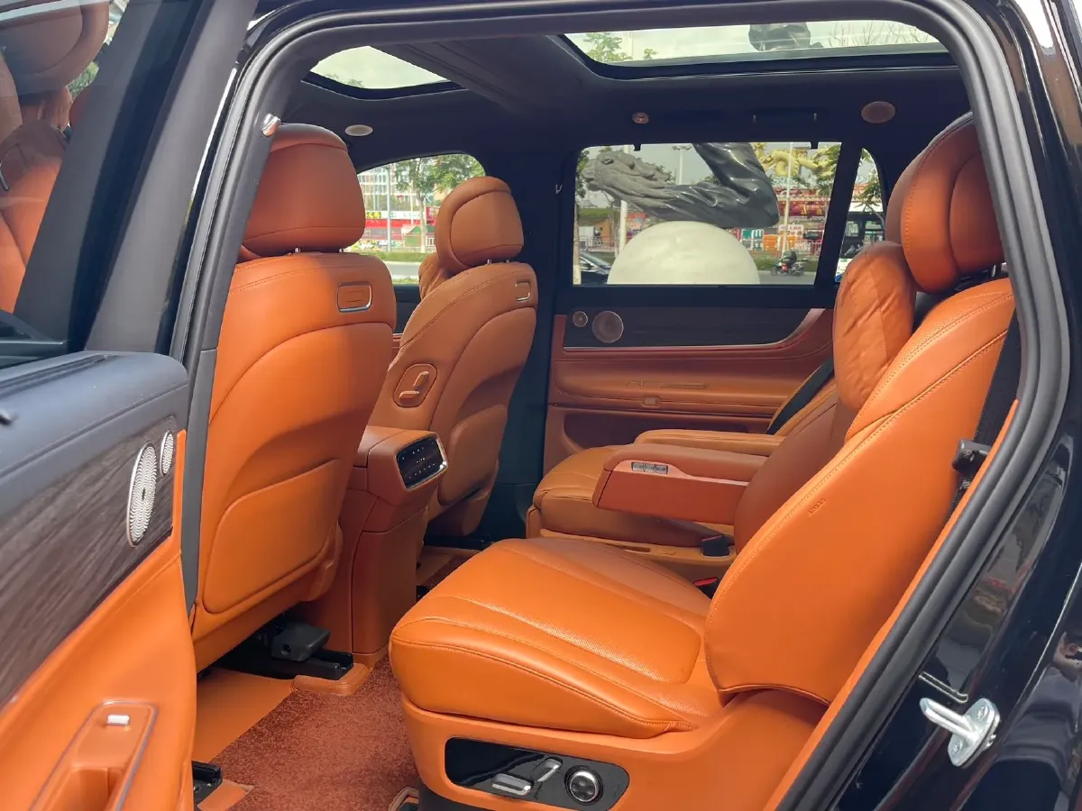 2024 AITO AITO M9 1.5T 152HP L4 REEV 42KWH,autocango,china used car exporter,china ev exporter,chinese used car exporter,chinese used ev exporter