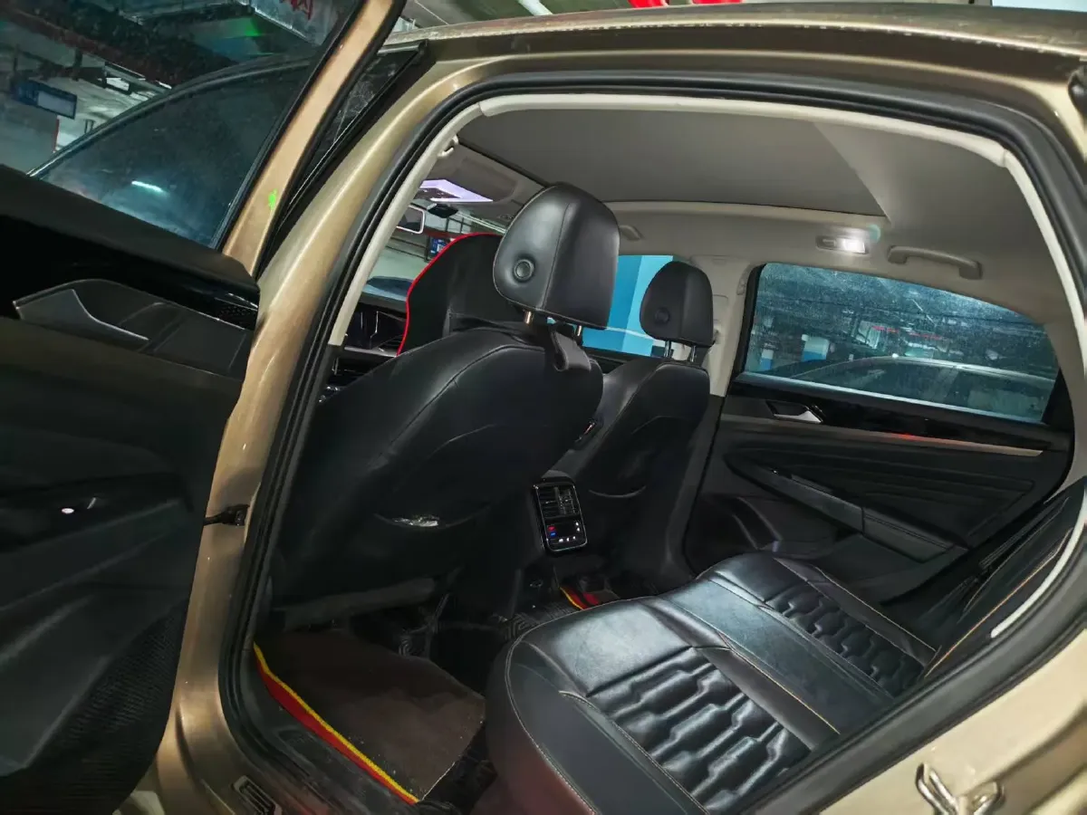 2019 Skoda Kodiak 2.0T 186HP L4 7DCT,autocango,china used car exporter,china ev exporter,chinese used car exporter,chinese used ev exporter