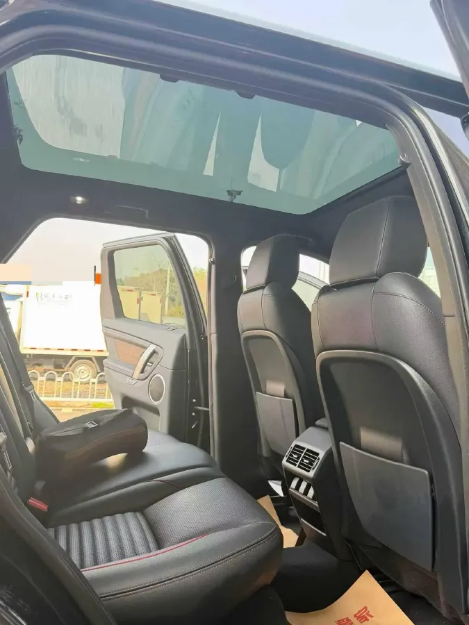 2020 Land Rover Discovery Sport 2.0T 249HP L4 9AT,autocango,china used car exporter,china ev exporter,chinese used car exporter,chinese used ev exporter