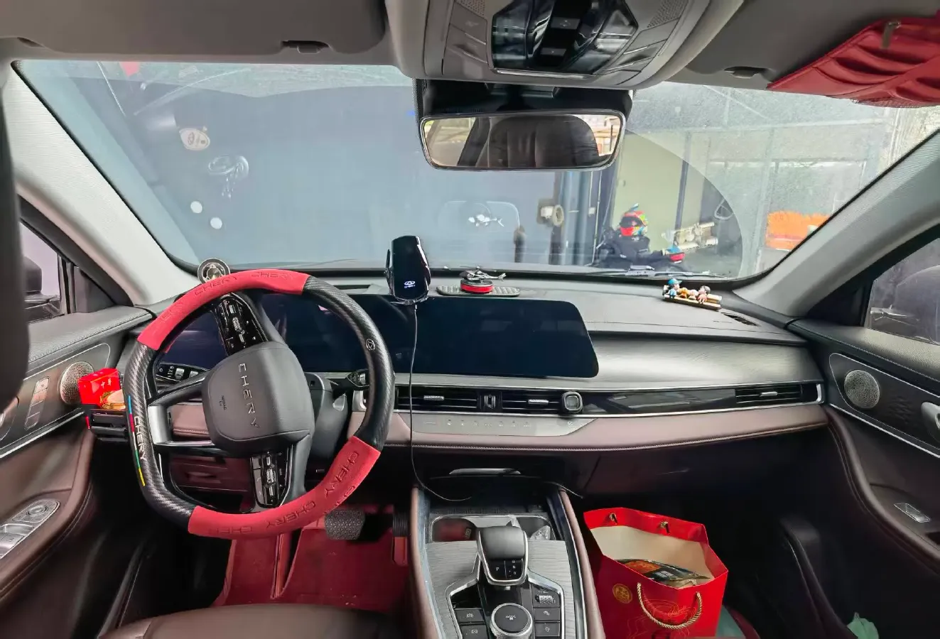 2024 Chery Tiggo 8 PRO 2.0T 254HP L4 7DCT,autocango,china used car exporter,china ev exporter,chinese used car exporter,chinese used ev exporter