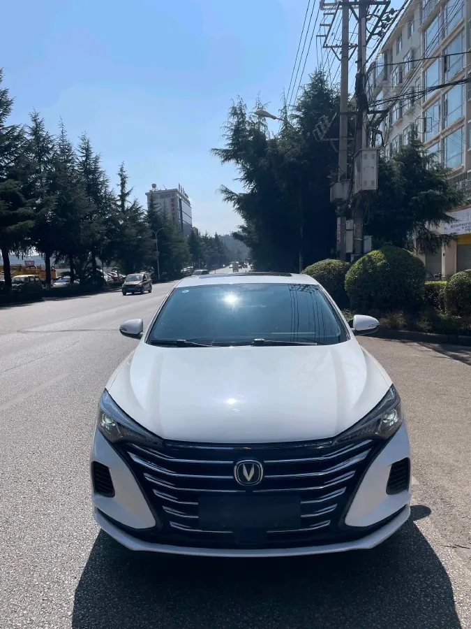 2022 ChangAn Eado 1.6L 128HP L4 5MT,autocango,china used car exporter,china ev exporter,chinese used car exporter,chinese used ev exporter