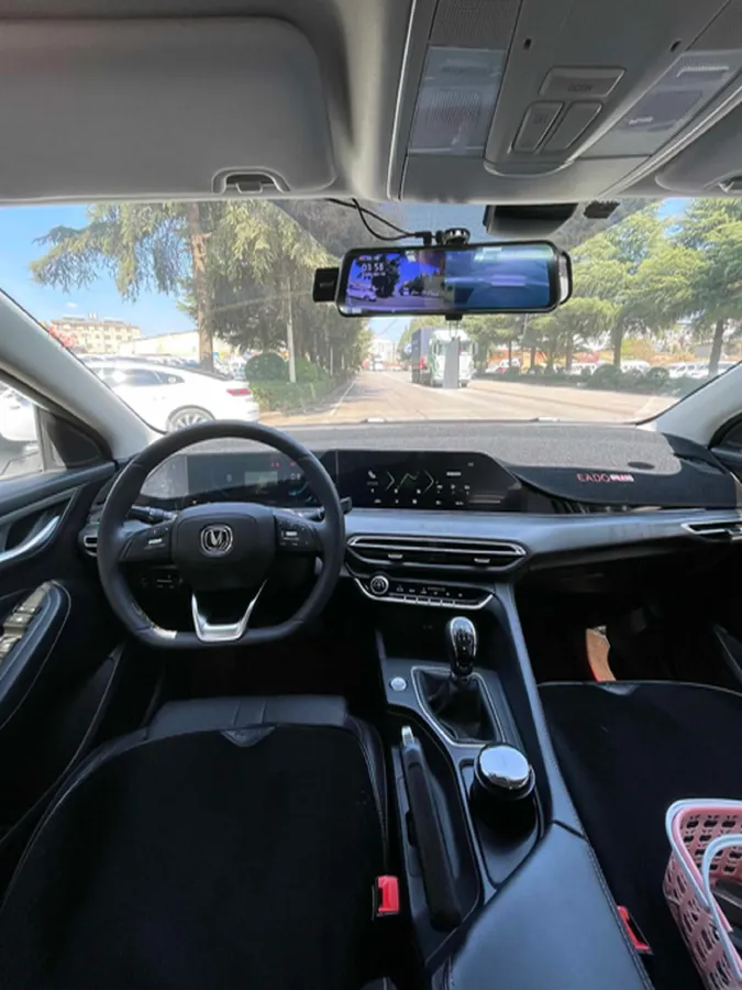 2022 ChangAn Eado 1.6L 128HP L4 5MT,autocango,china used car exporter,china ev exporter,chinese used car exporter,chinese used ev exporter