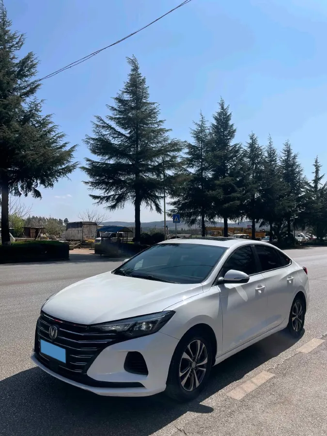 2022 ChangAn Eado 1.6L 128HP L4 5MT,autocango,china used car exporter,china ev exporter,chinese used car exporter,chinese used ev exporter