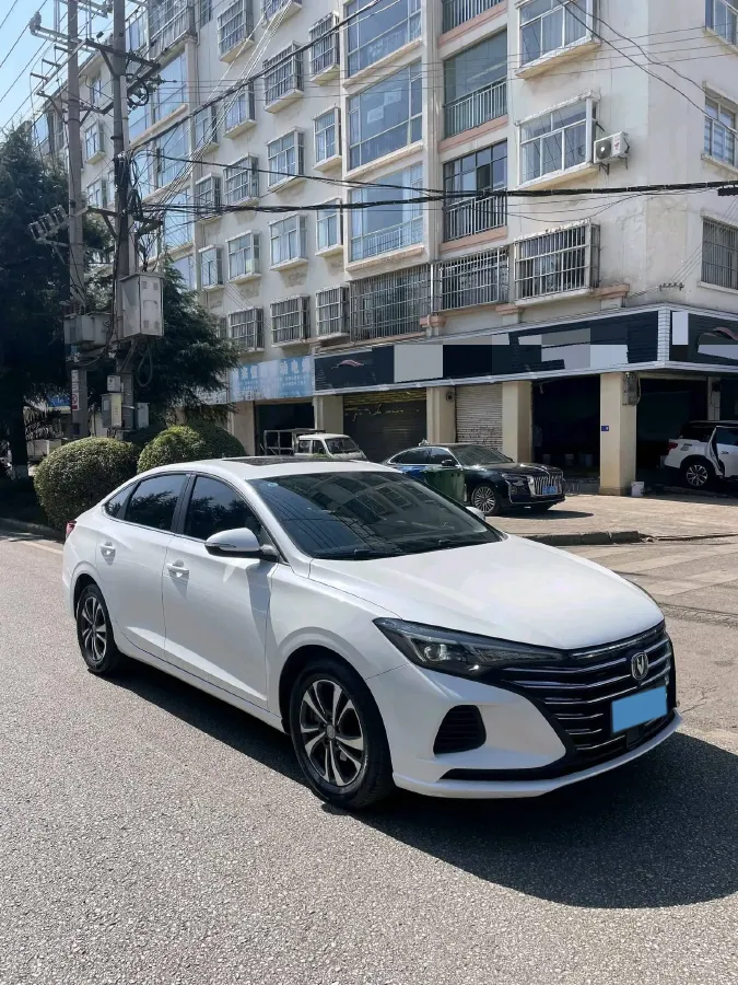 2022 ChangAn Eado 1.6L 128HP L4 5MT,autocango,china used car exporter,china ev exporter,chinese used car exporter,chinese used ev exporter
