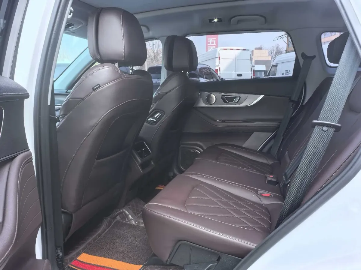 2024 Chery Tiggo 8 PRO 2.0T 254HP L4 7DCT,autocango,china used car exporter,china ev exporter,chinese used car exporter,chinese used ev exporter