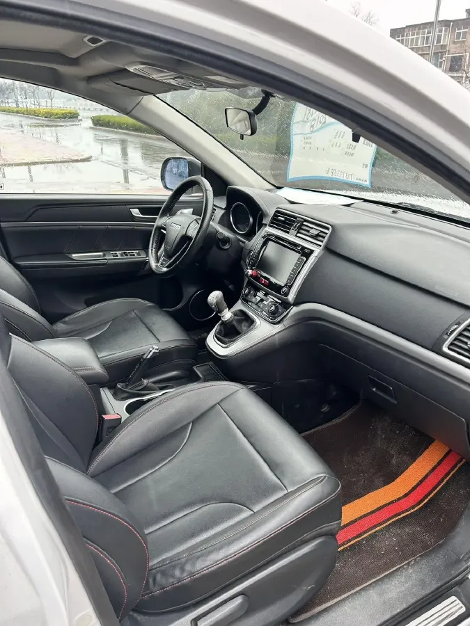 2017 Haval M6 1.5T 150HP L4 6MT,autocango,china used car exporter,china ev exporter,chinese used car exporter,chinese used ev exporter