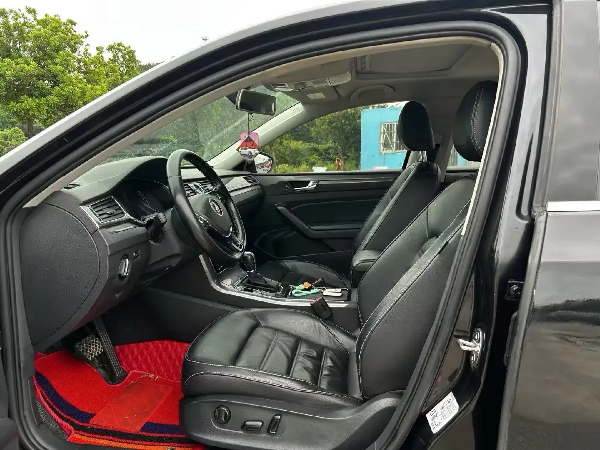 2017 Volkswagen Passat 1.8T 180HP L4 7DCT,autocango,china used car exporter,china ev exporter,chinese used car exporter,chinese used ev exporter