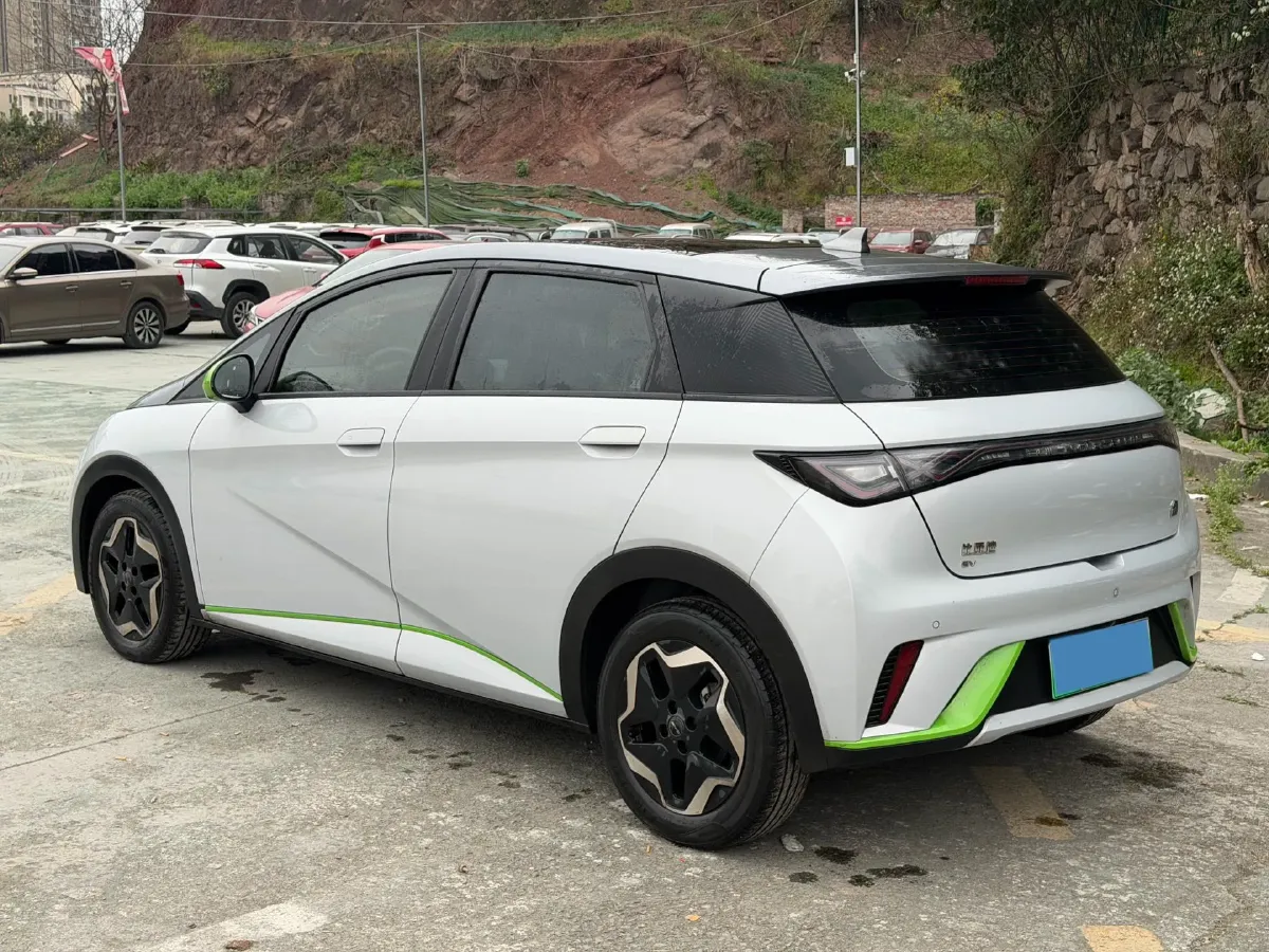 2021 Ford Escort 1.5L 122HP L3 6AT,autocango,china used car exporter,china ev exporter,chinese used car exporter,chinese used ev exporter