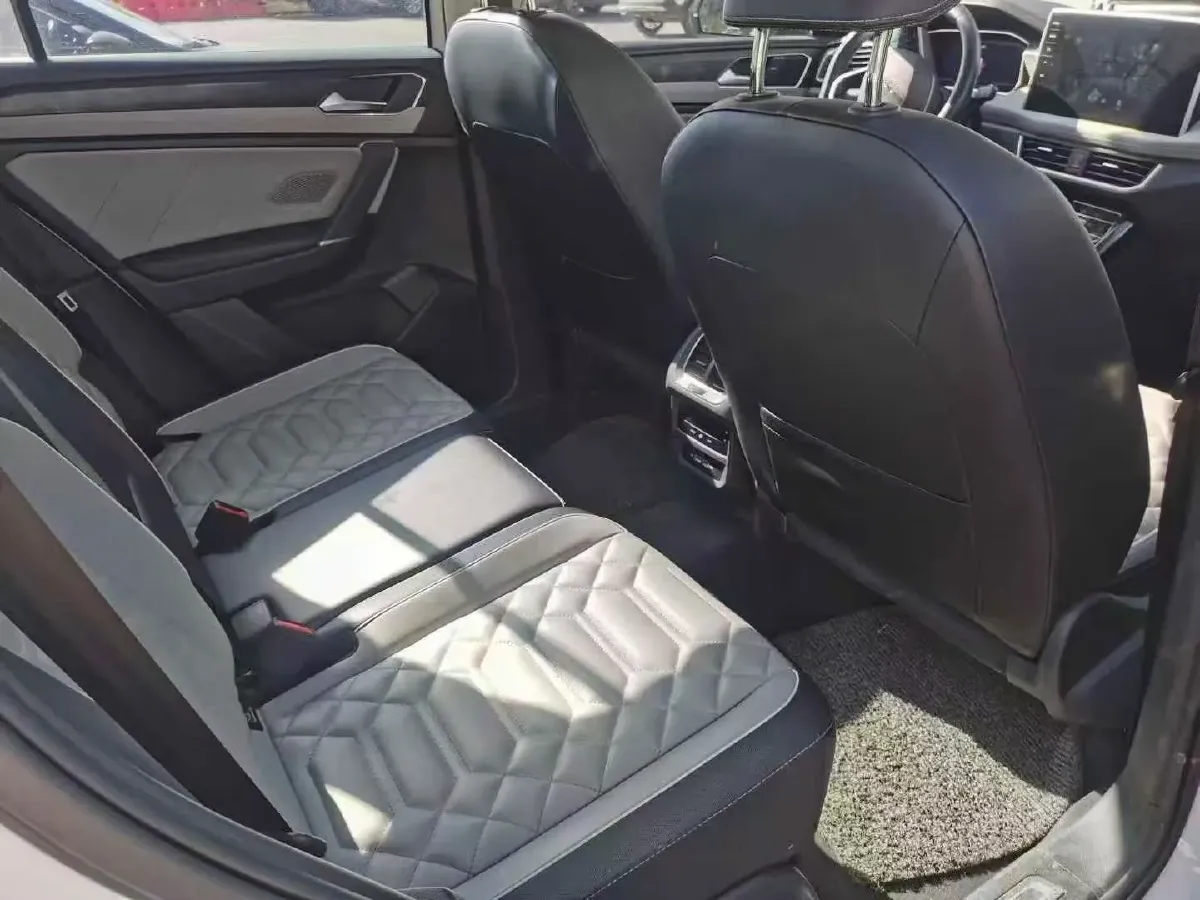 2023 Volkswagen Tayron 2.0T 186HP L4 7DCT,autocango,china used car exporter,china ev exporter,chinese used car exporter,chinese used ev exporter