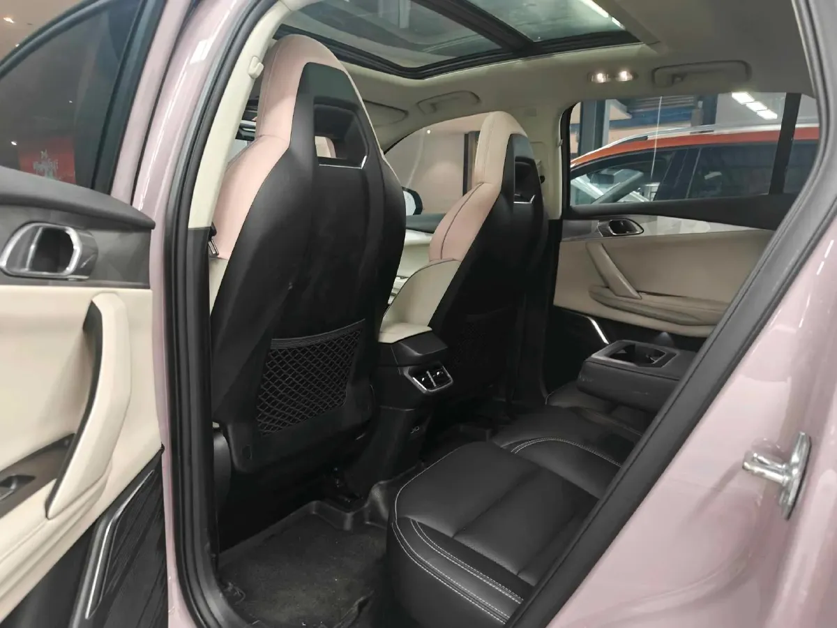 2023 LYNK&CO 06 1.5T 181HP L4 7DCT,autocango,china used car exporter,china ev exporter,chinese used car exporter,chinese used ev exporter