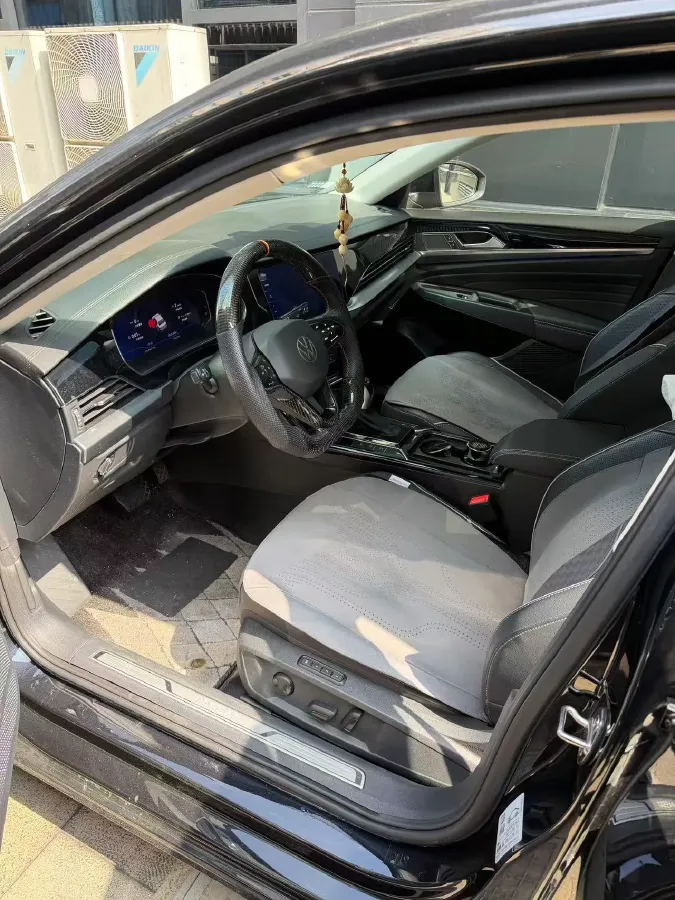 2022 Xpeng P7 BEV 60.2KWH,autocango,china used car exporter,china ev exporter,chinese used car exporter,chinese used ev exporter