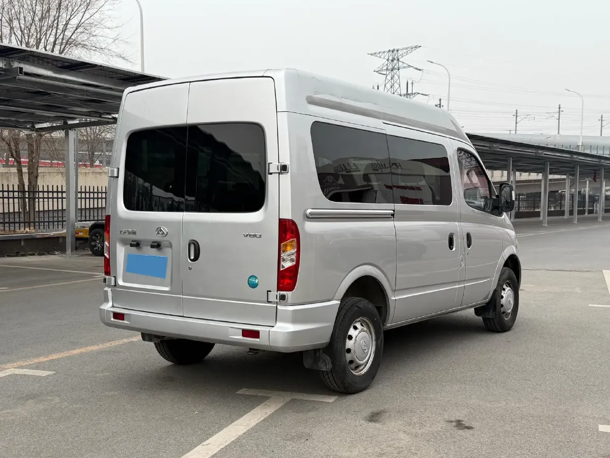 2021 MAXUS XinTu V80 2.0T 139HP L4 6MT,autocango,china used car exporter,china ev exporter,chinese used car exporter,chinese used ev exporter