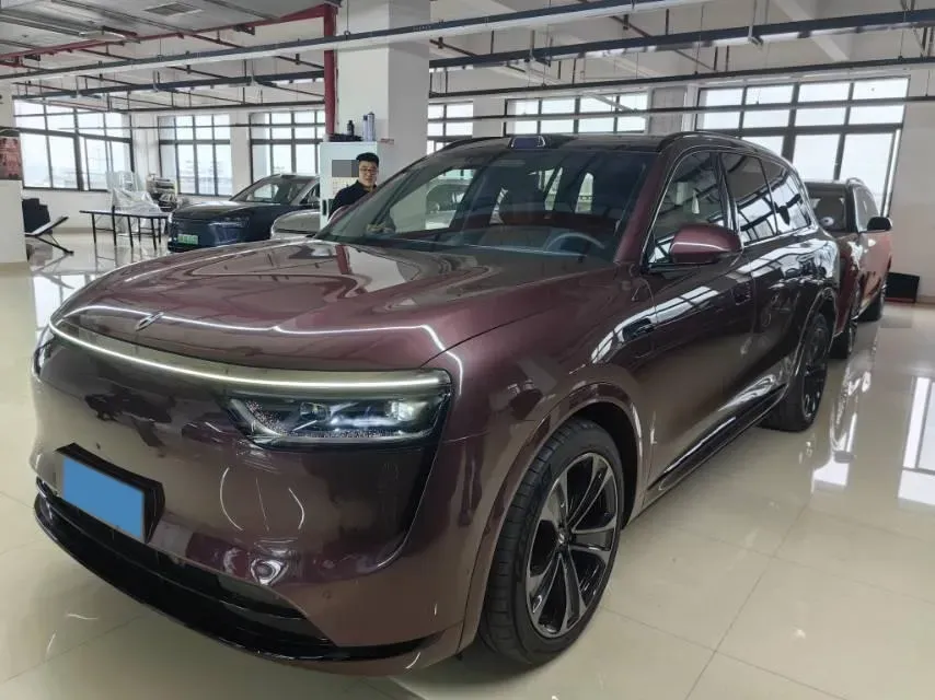2025 AITO AITO M8 REEV 160HP REEV 53.4KWH,autocango,china used car exporter,china ev exporter,chinese used car exporter,chinese used ev exporter