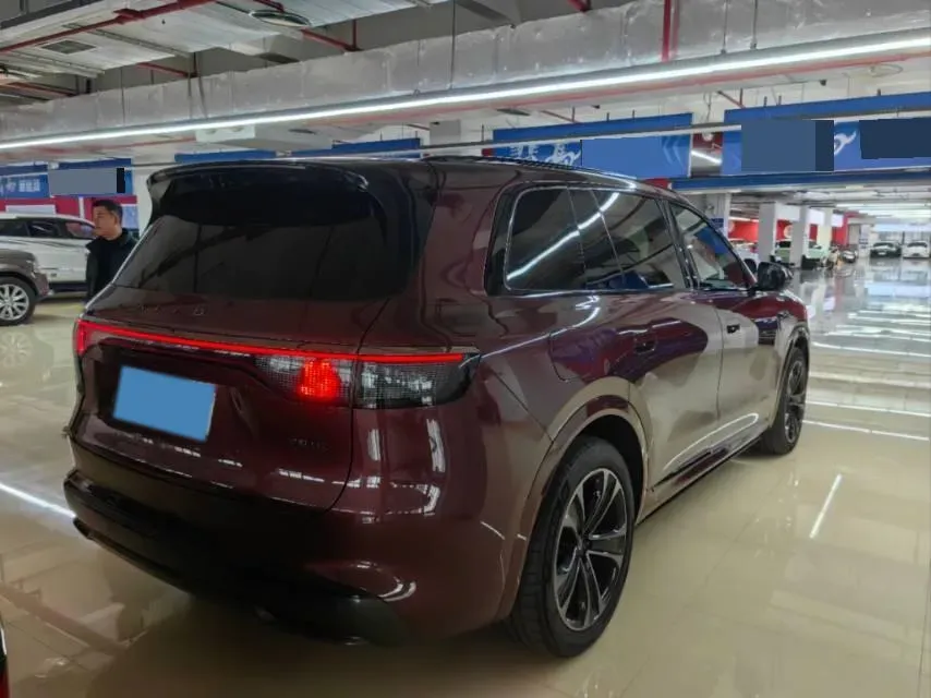 2025 AITO AITO M8 REEV 160HP REEV 53.4KWH,autocango,china used car exporter,china ev exporter,chinese used car exporter,chinese used ev exporter