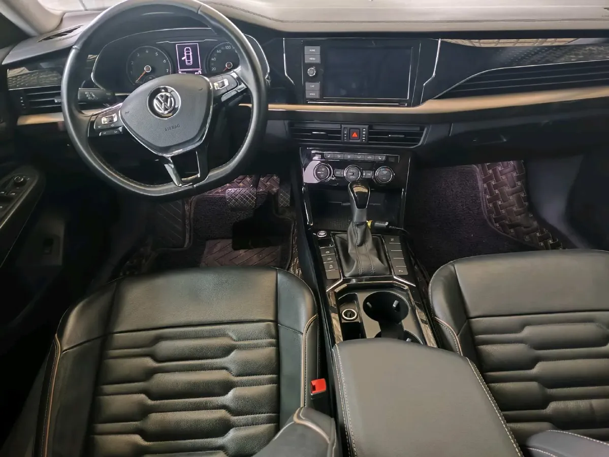 2019 Skoda Kodiak 2.0T 186HP L4 7DCT,autocango,china used car exporter,china ev exporter,chinese used car exporter,chinese used ev exporter