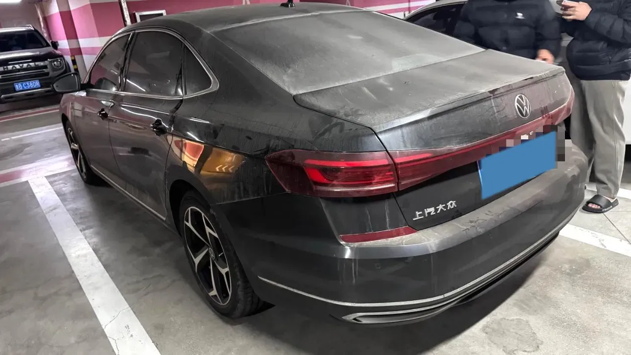 2025 Volkswagen Passat 2.0T 220HP L4 7DCT,autocango,china used car exporter,china ev exporter,chinese used car exporter,chinese used ev exporter