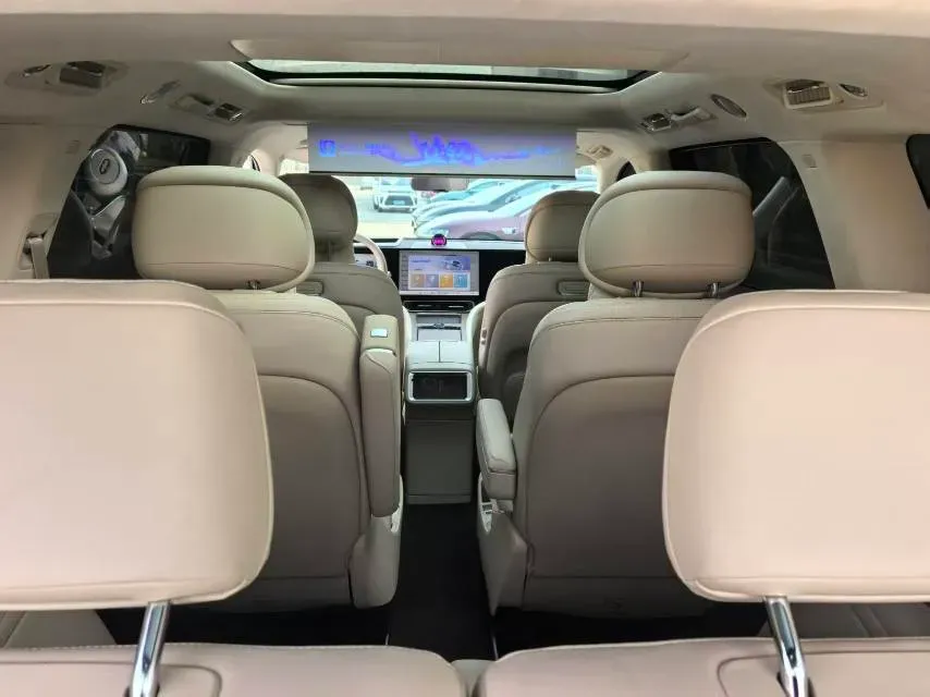 2025 AITO AITO M9 REEV 160HP REEV 52KWH,autocango,china used car exporter,china ev exporter,chinese used car exporter,chinese used ev exporter