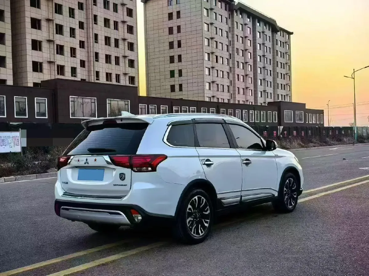 2019 Mitsubishi Outlander 2.0L 166HP L4 CVT,autocango,china used car exporter,china ev exporter,chinese used car exporter,chinese used ev exporter