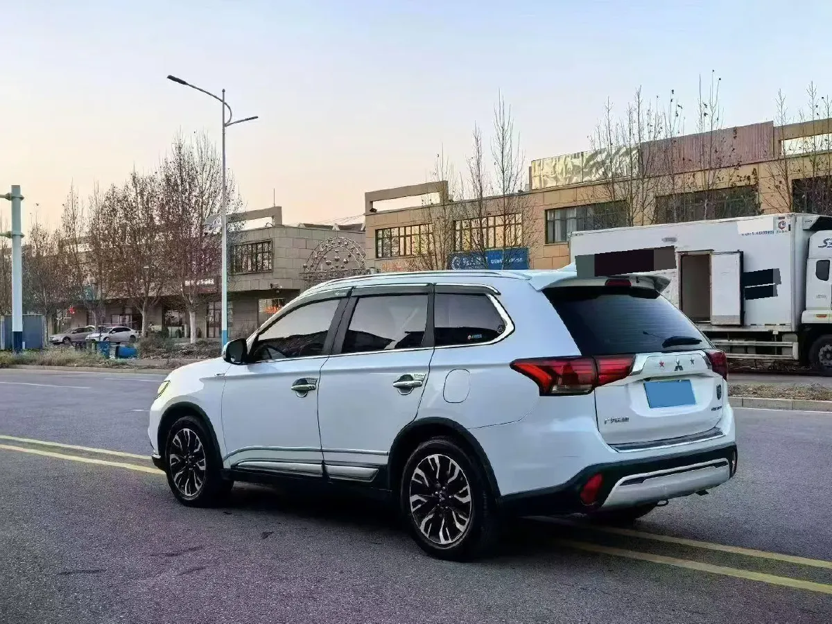 2019 Mitsubishi Outlander 2.0L 166HP L4 CVT,autocango,china used car exporter,china ev exporter,chinese used car exporter,chinese used ev exporter