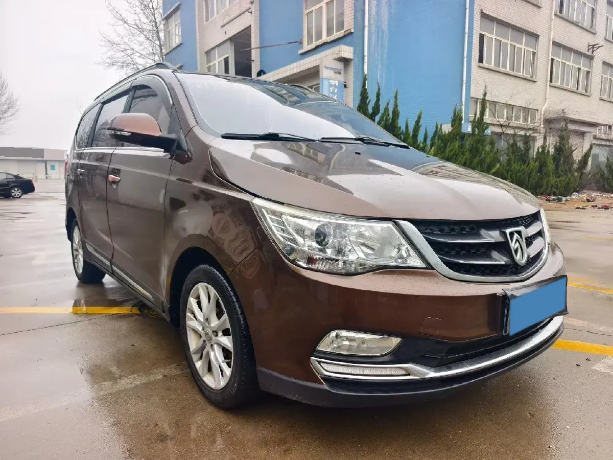 2016 BaoJun 730 1.5L 112HP L4 5MT,autocango,china used car exporter,china ev exporter,chinese used car exporter,chinese used ev exporter