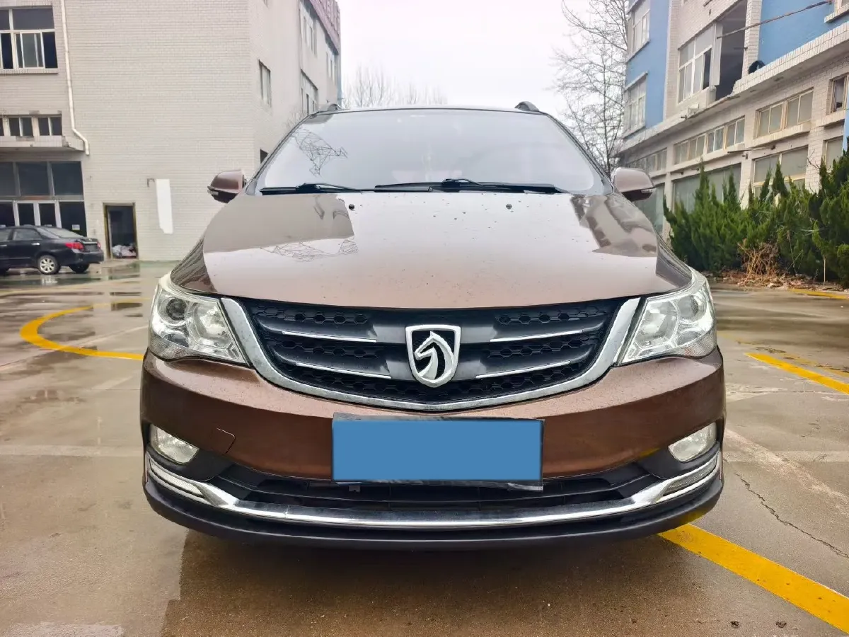 2016 BaoJun 730 1.5L 112HP L4 5MT,autocango,china used car exporter,china ev exporter,chinese used car exporter,chinese used ev exporter