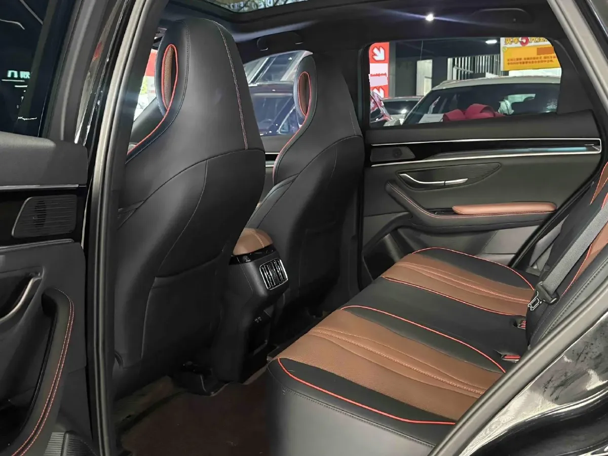 2022 Ford Mondeo 2.0T 238HP L4 8AT,autocango,china used car exporter,china ev exporter,chinese used car exporter,chinese used ev exporter