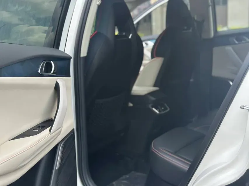 2020 LYNK&CO 06 1.5T 177HP L3 7DCT,autocango,china used car exporter,china ev exporter,chinese used car exporter,chinese used ev exporter