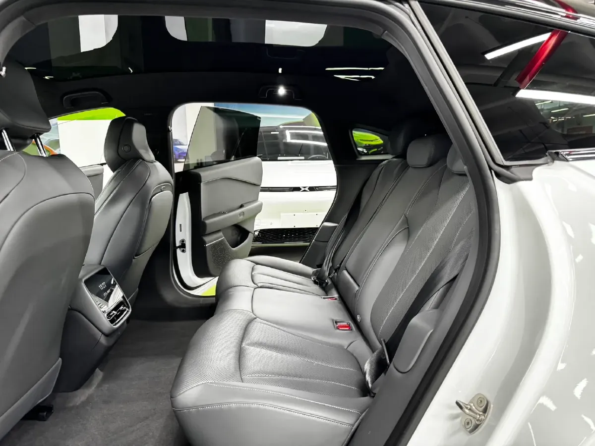 2024 Xpeng P7+ BEV 60.7KWH,autocango,china used car exporter,china ev exporter,chinese used car exporter,chinese used ev exporter