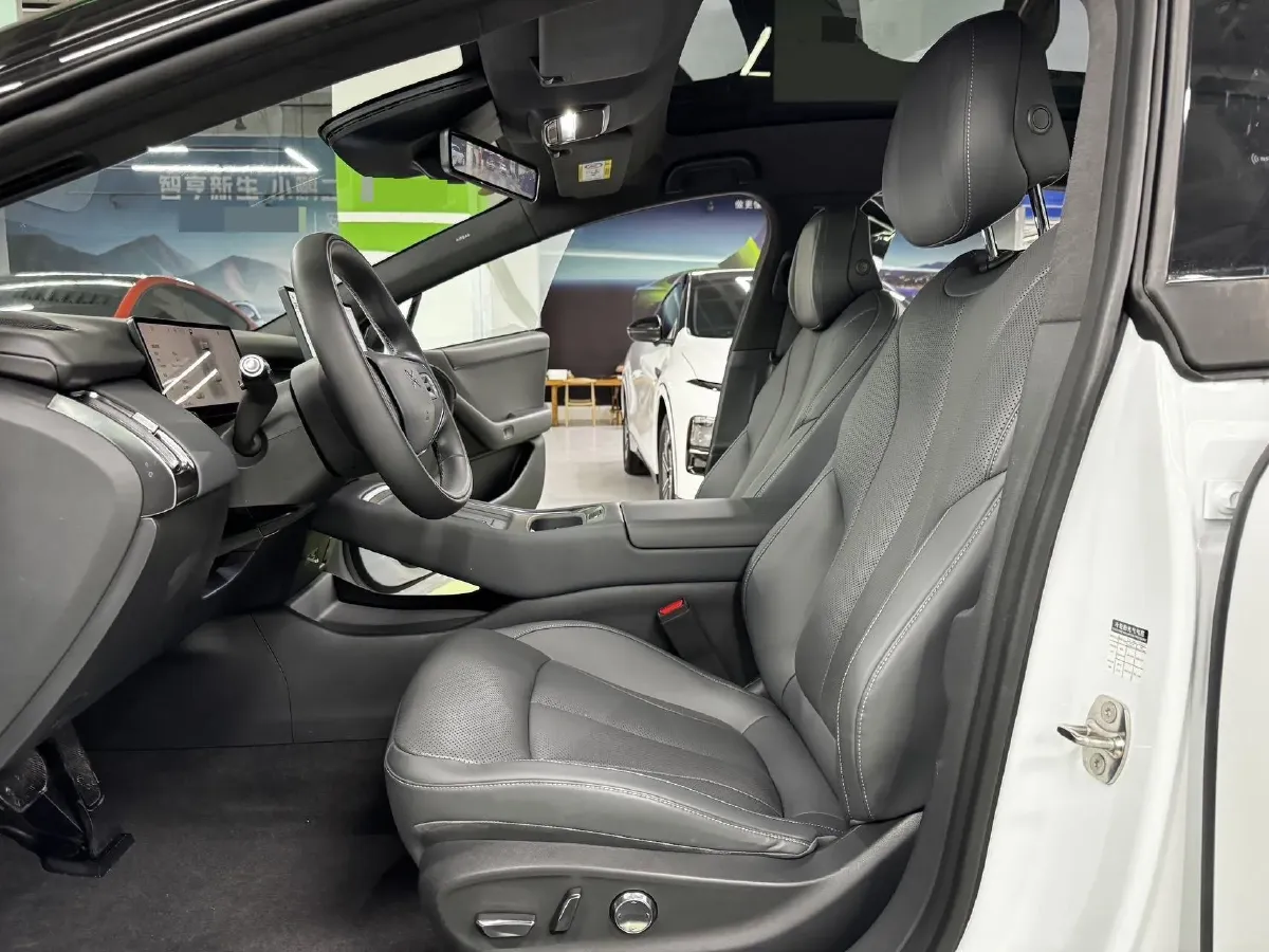 2024 Xpeng P7+ BEV 60.7KWH,autocango,china used car exporter,china ev exporter,chinese used car exporter,chinese used ev exporter