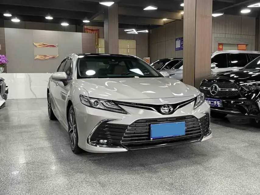 2021 Toyota Camry 2.5L 209HP L4 8AT,autocango,china used car exporter,china ev exporter,chinese used car exporter,chinese used ev exporter