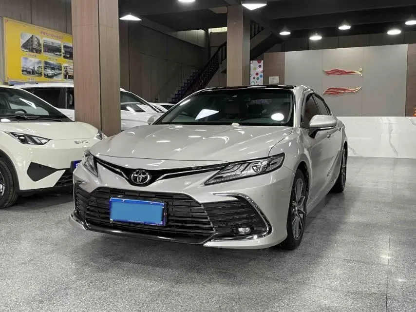 2021 Toyota Camry 2.5L 209HP L4 8AT,autocango,china used car exporter,china ev exporter,chinese used car exporter,chinese used ev exporter