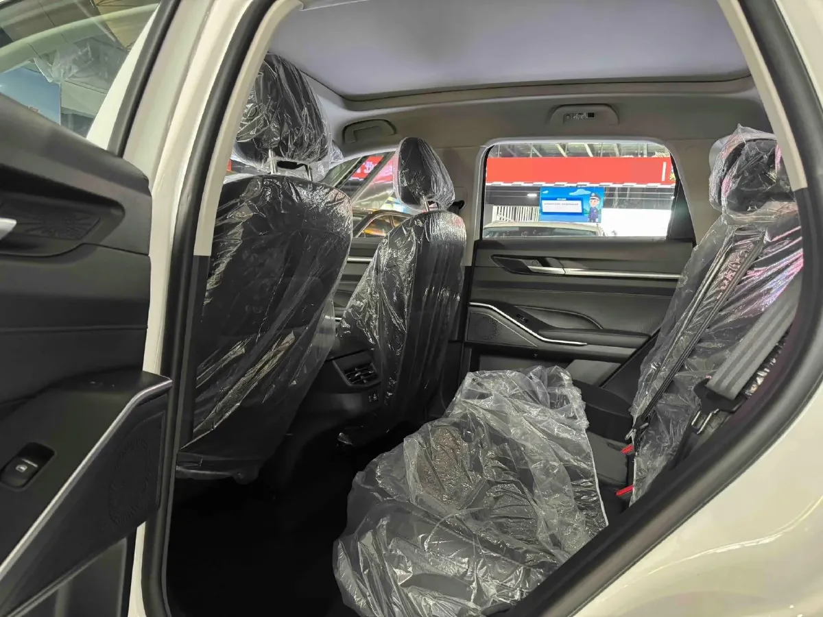 2024 Haval H6 1.5T 184HP L4 7DCT,autocango,china used car exporter,china ev exporter,chinese used car exporter,chinese used ev exporter