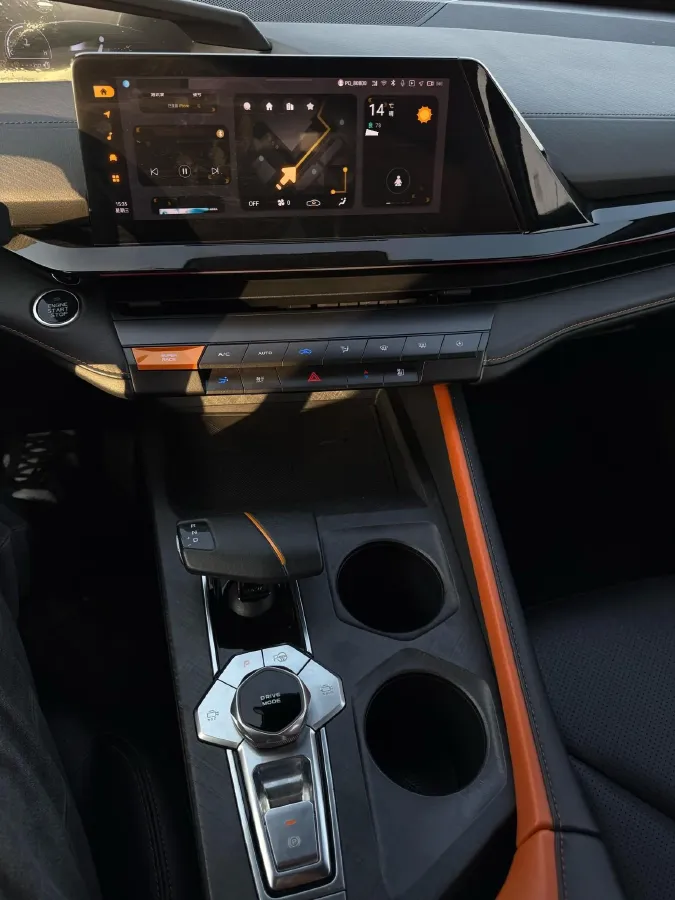 2022 ChangAn UNI-V 1.5T 188HP L4 7DCT,autocango,china used car exporter,china ev exporter,chinese used car exporter,chinese used ev exporter