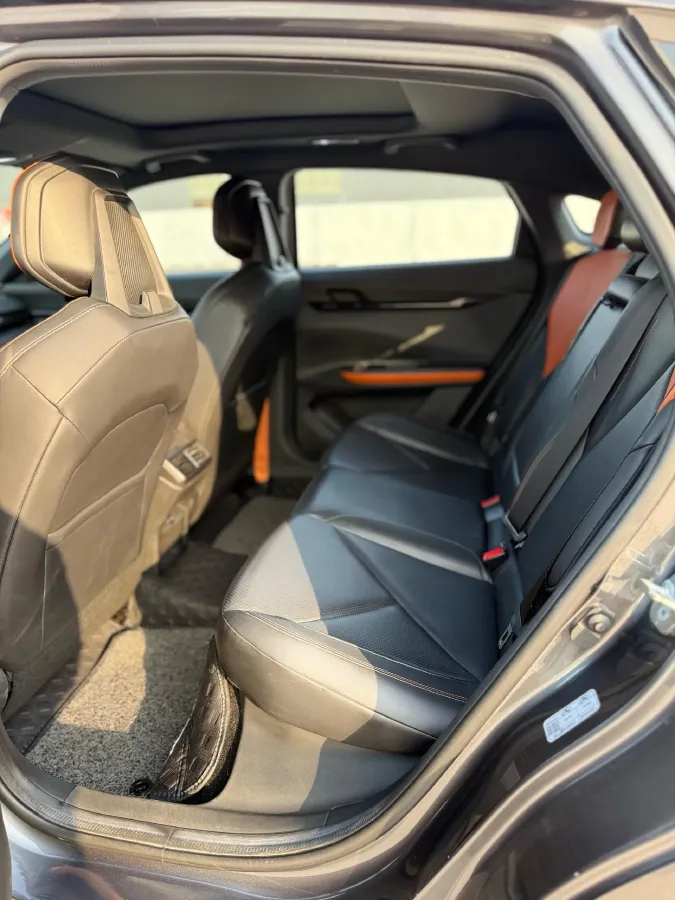 2022 ChangAn UNI-V 1.5T 188HP L4 7DCT,autocango,china used car exporter,china ev exporter,chinese used car exporter,chinese used ev exporter