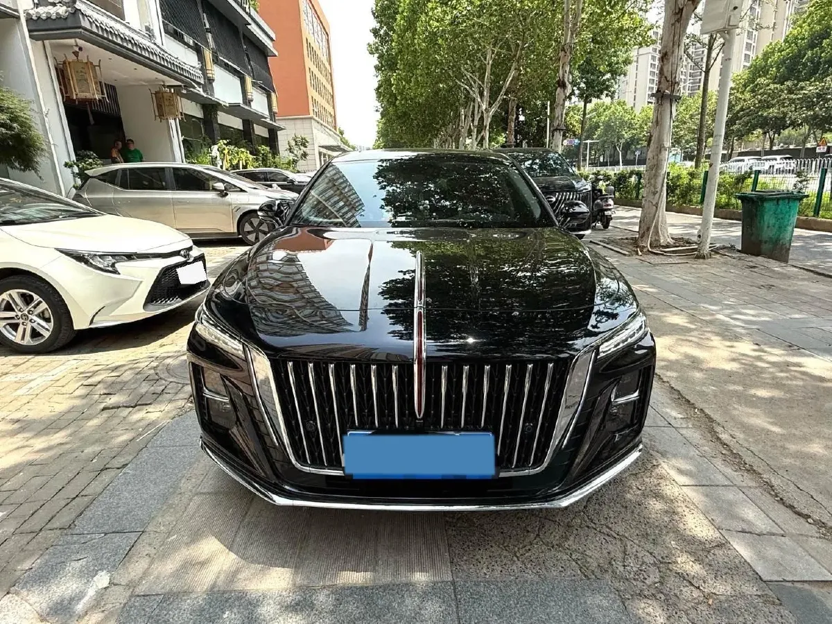 2023 HongQi H5 2.0T 224HP L4 8AT,autocango,china used car exporter,china ev exporter,chinese used car exporter,chinese used ev exporter