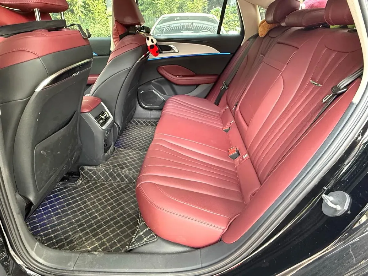 2023 HongQi H5 2.0T 224HP L4 8AT,autocango,china used car exporter,china ev exporter,chinese used car exporter,chinese used ev exporter