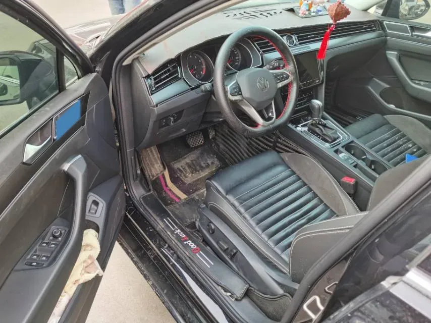 2020 Volkswagen Magotan 2.0T 186HP L4 7DCT,autocango,china used car exporter,china ev exporter,chinese used car exporter,chinese used ev exporter