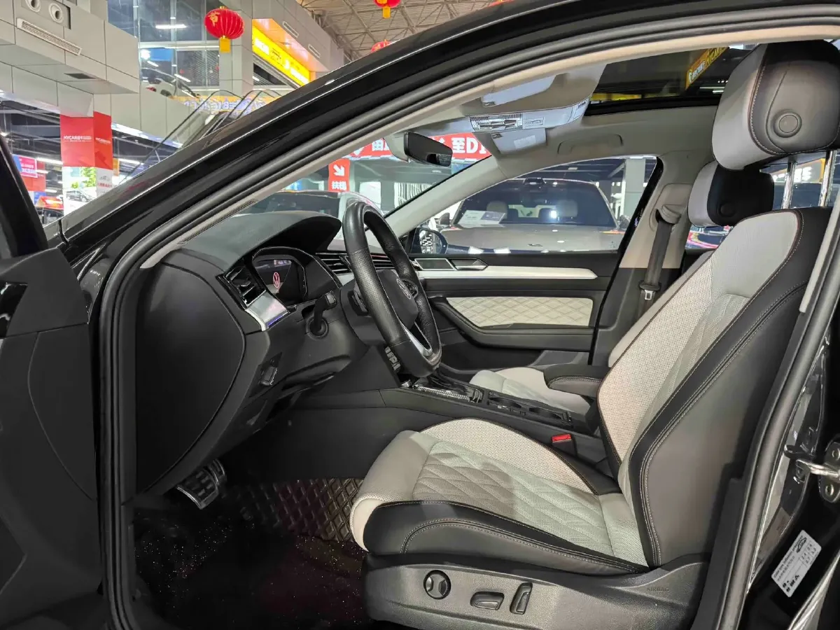 2023 Volkswagen Magotan 2.0T 186HP L4 7DCT,autocango,china used car exporter,china ev exporter,chinese used car exporter,chinese used ev exporter