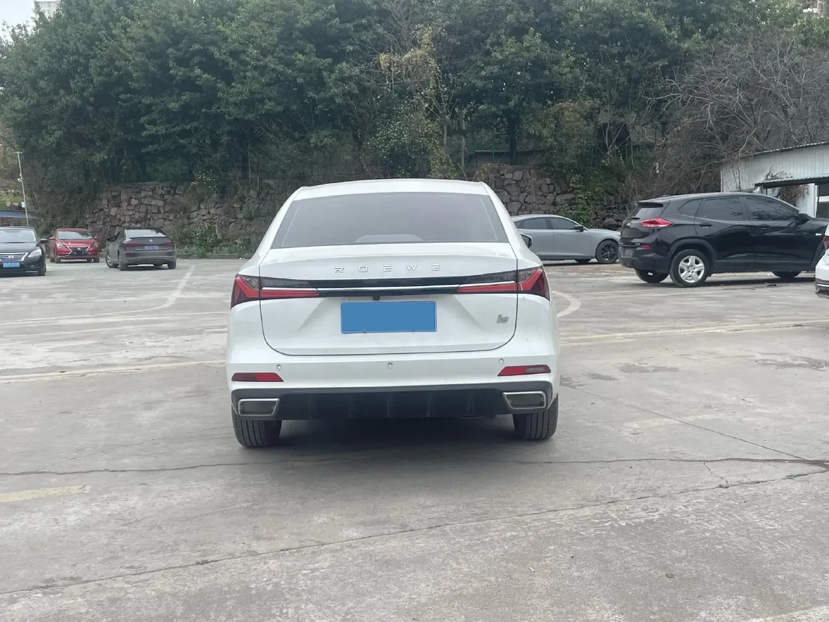 2023 Roewe i5 1.5L 129HP L4 CVT,autocango,china used car exporter,china ev exporter,chinese used car exporter,chinese used ev exporter