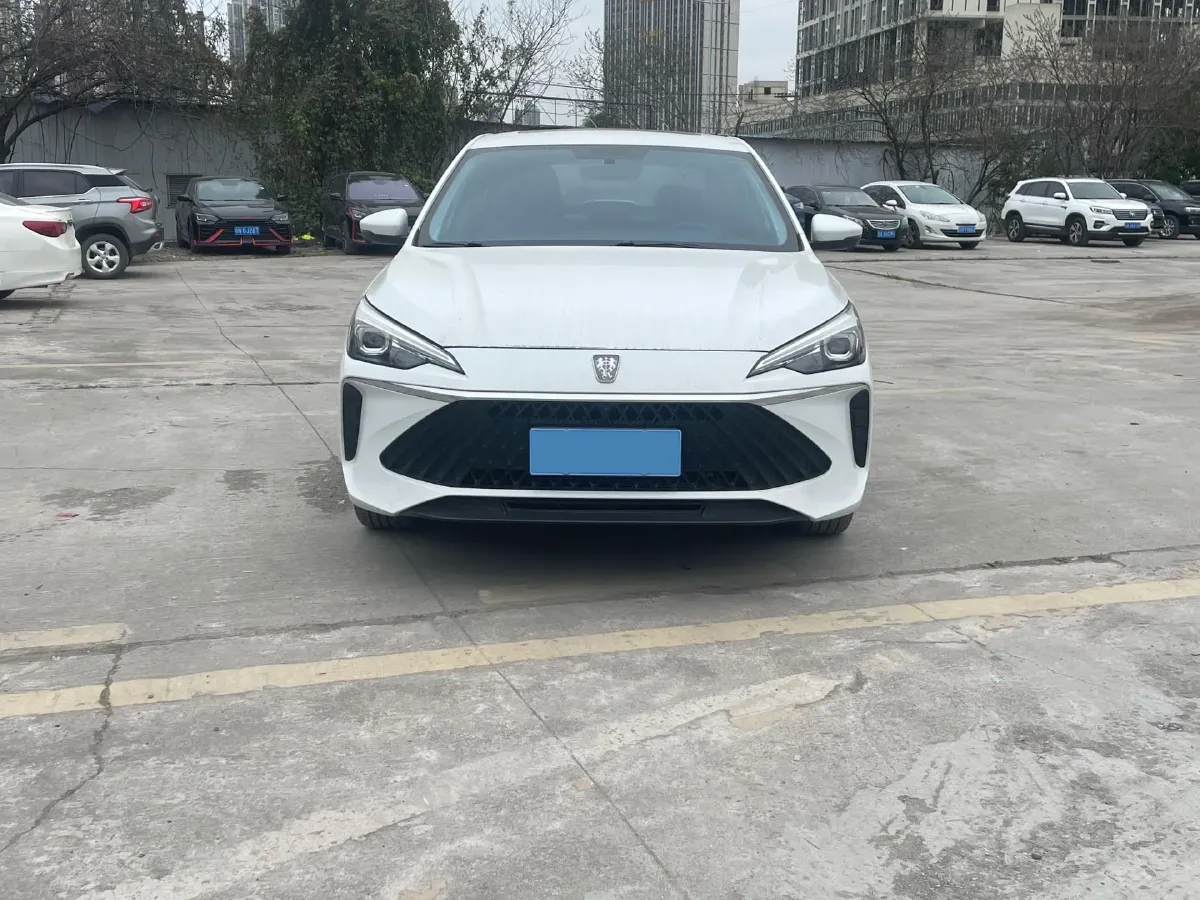 2023 Roewe i5 1.5L 129HP L4 CVT,autocango,china used car exporter,china ev exporter,chinese used car exporter,chinese used ev exporter